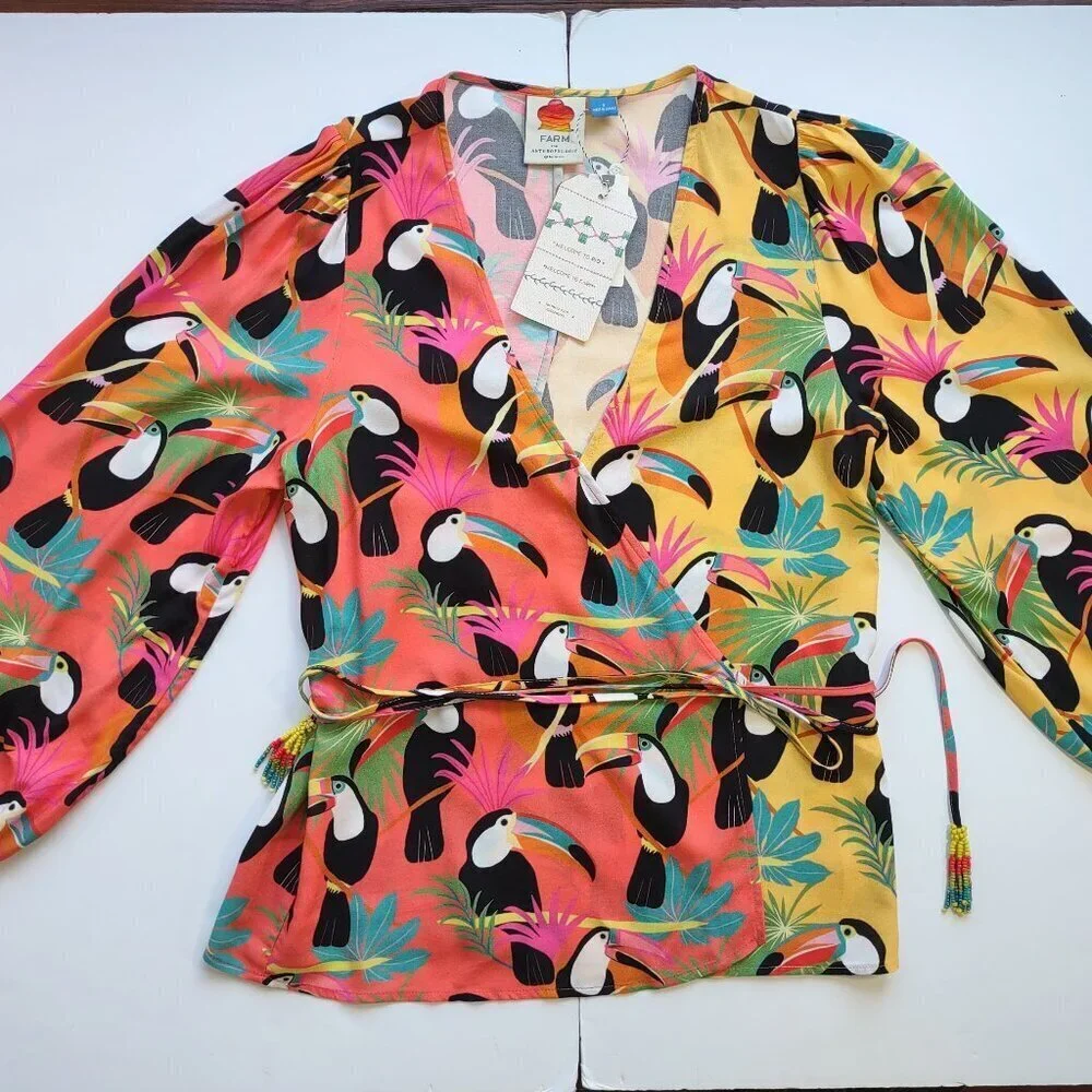 NWT FARM Rio Tropical Toucan Rainbow Chic Feminine Wrap Blouse Size Small - Picture 5 of 10
